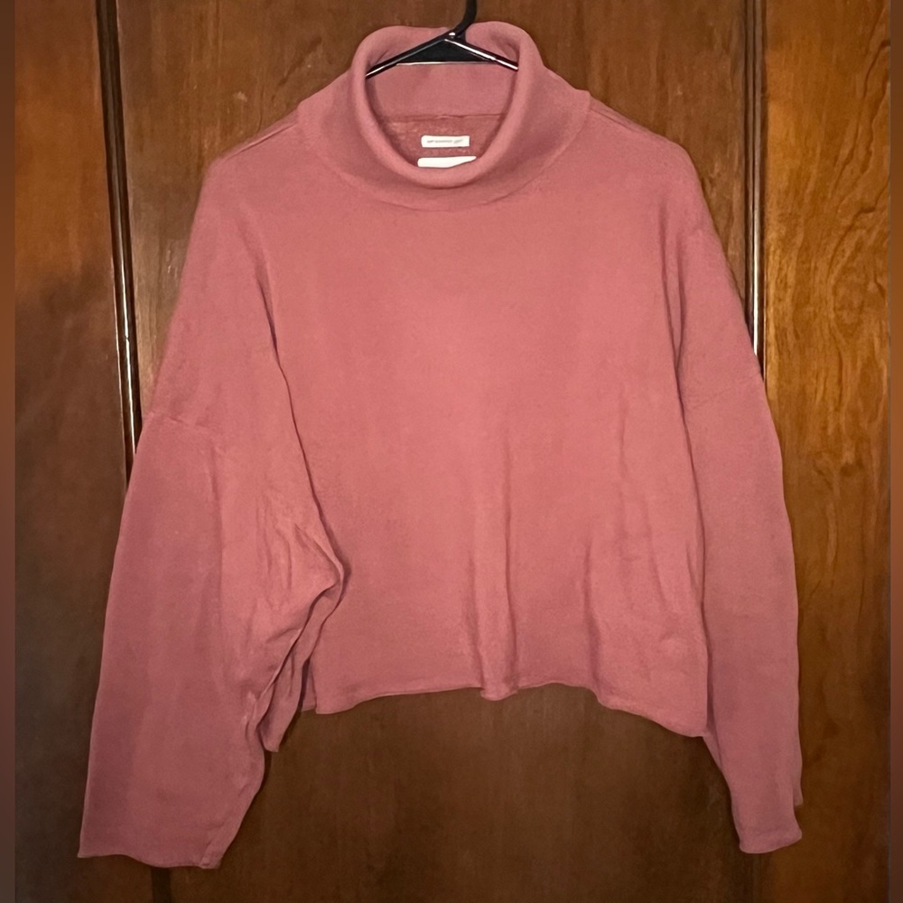 American Eagle Cropped Turtleneck Sweater Size Medium
